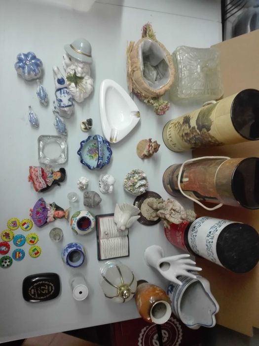 Lote de peças de decoração antigas