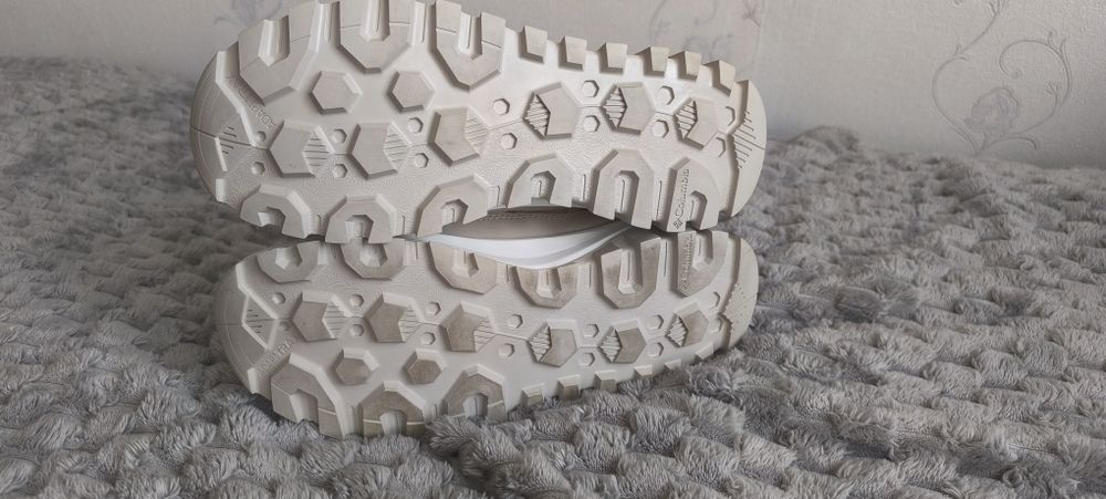 Продам жіночі боти