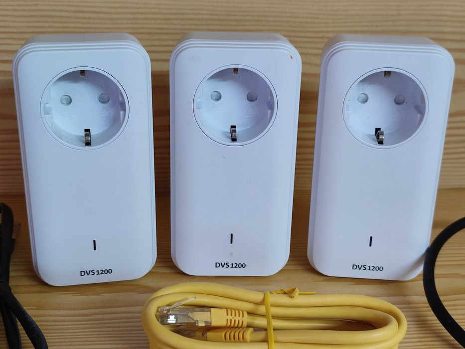 3x Powerline 1200 DVS ( Devolo) MT2791