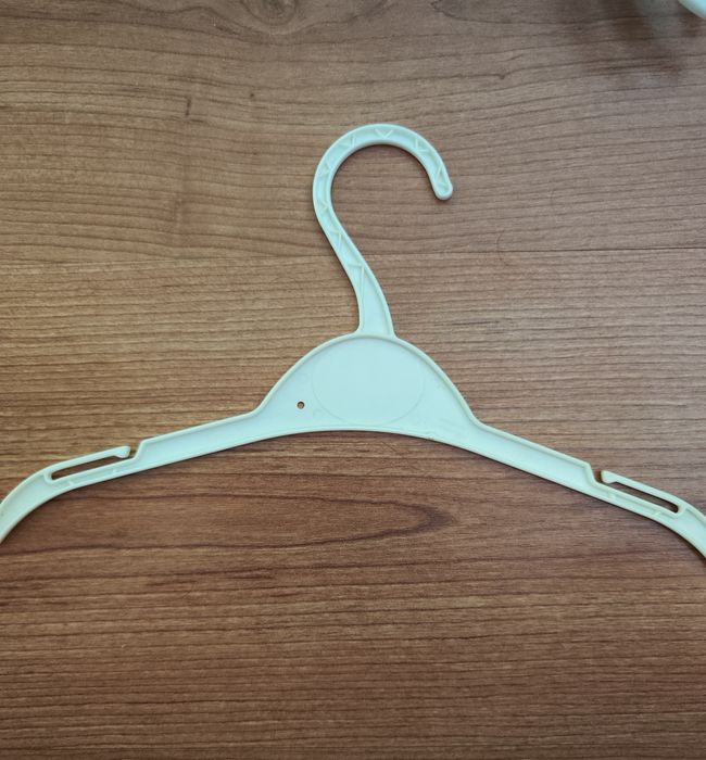 Conjunto de 10 cabides para roupa de bebé