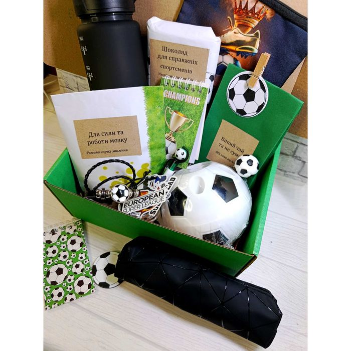 Топ подарунок для футболіста, новорічний подарунок, футбольний бокс.