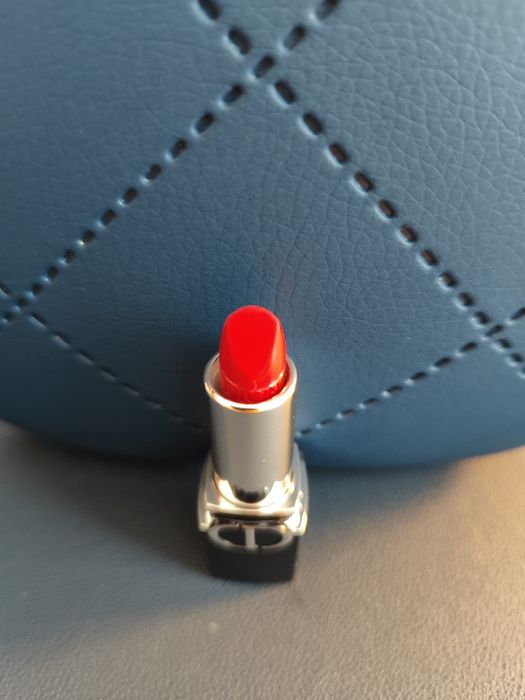 Czerwona szminka Rouge Dior 1,5g kolor 999 Satin