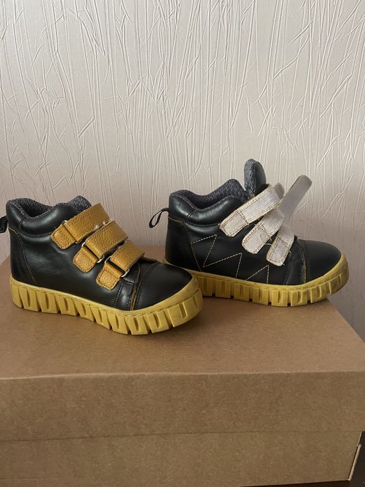 Ортопедичне дитяче взуття