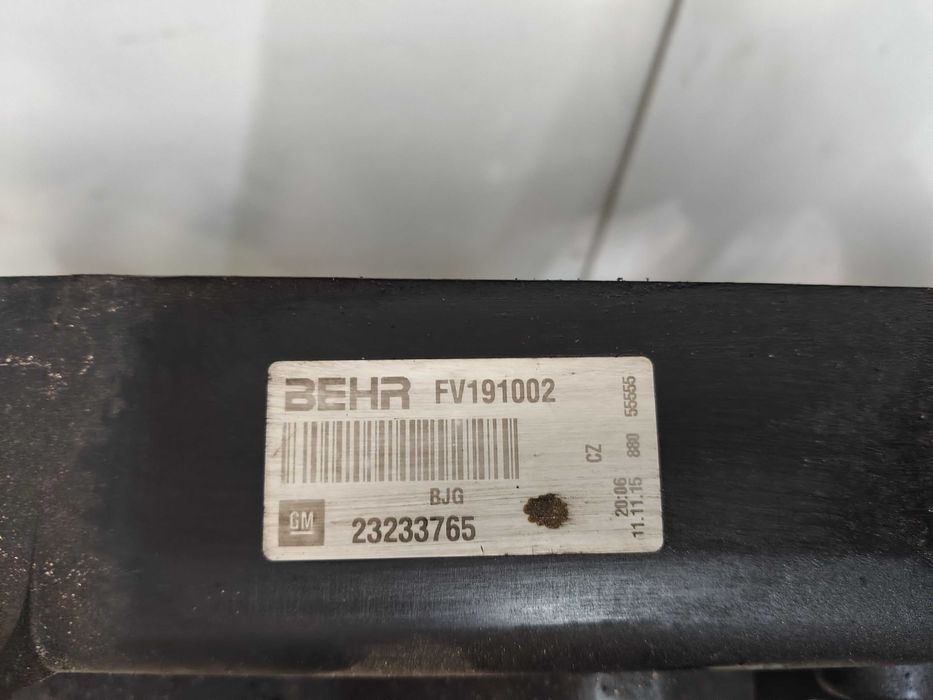 Wentylator chłodnicy Opel Insignia A 1,6 cdti Oryginał kompletny sprawny.