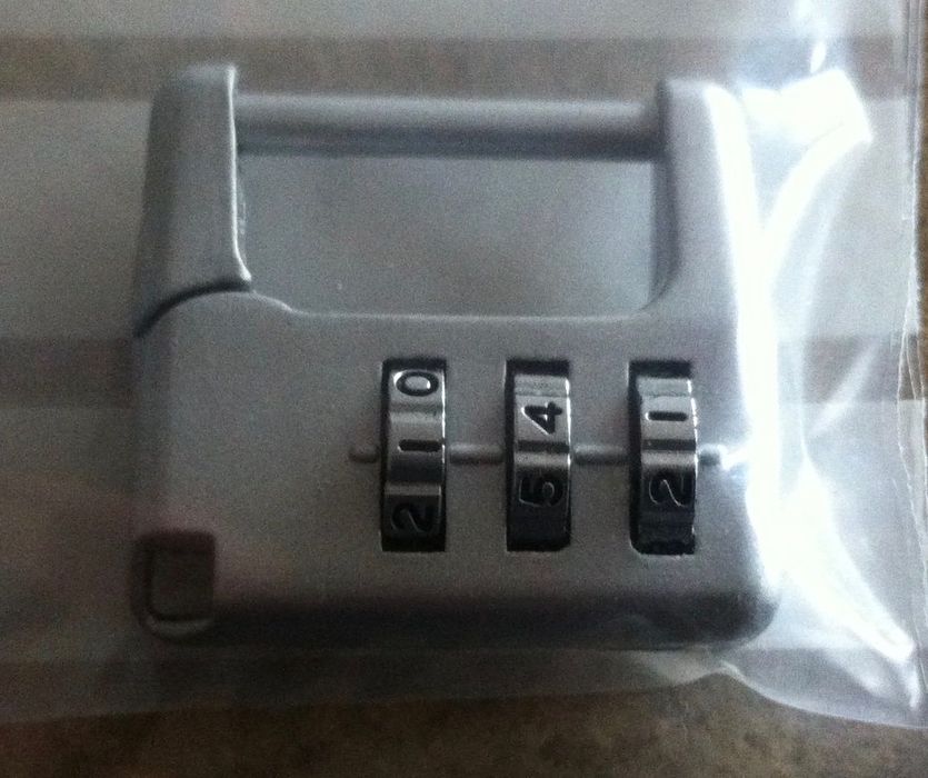 conjunto de 4 cadeados para sacos ou cacifos novos