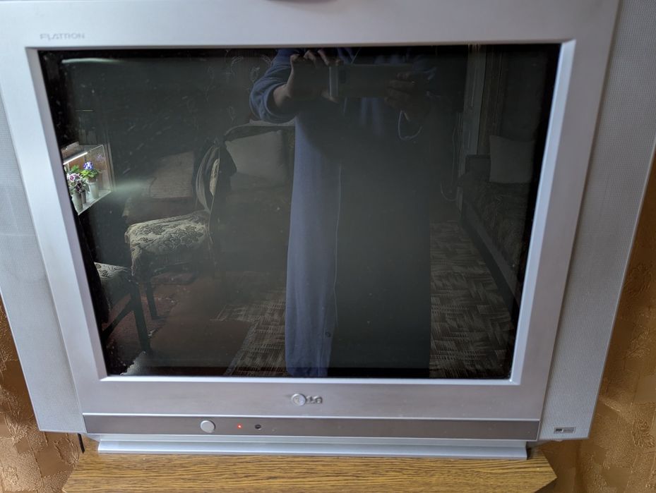 Телевізор LG , діагональ 61см