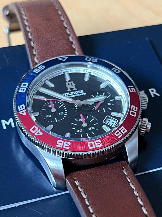 Zegarek Tommy Hilfiger TH85 ze skórzanym paskiem