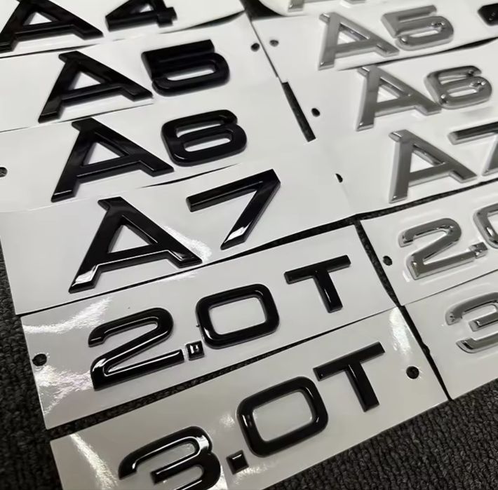Шильдики Audi A3 A4 A5 A6 A7 Q3 Q5 Q7 RS S TFSI Quattro емблема значок надпис Audi