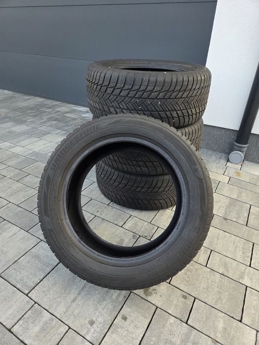 Cena za 4 szt. Opona 255/50R18 Bridgstone