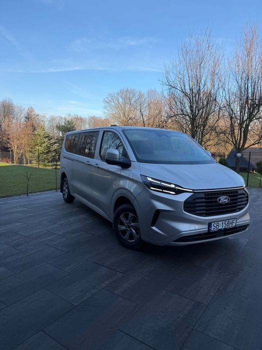 Wynajem Ford Transit Custom 9-osobowy
