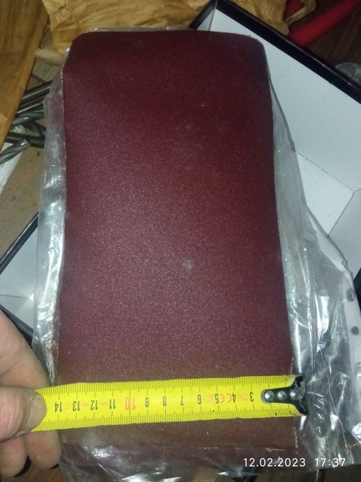 Наждачка листи 27*15  є два чи три фракції