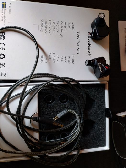 Słuchawki iem RevoNext Qt2