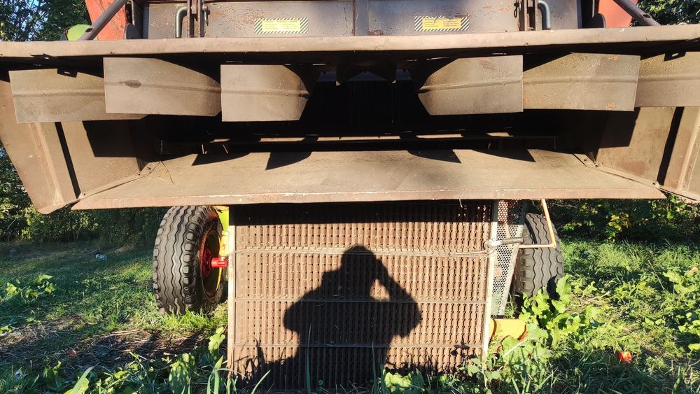 Комбайн зернозбиральний Дронингборг