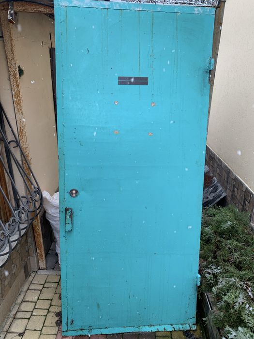 Дверь для кладовки и дверь для сарая