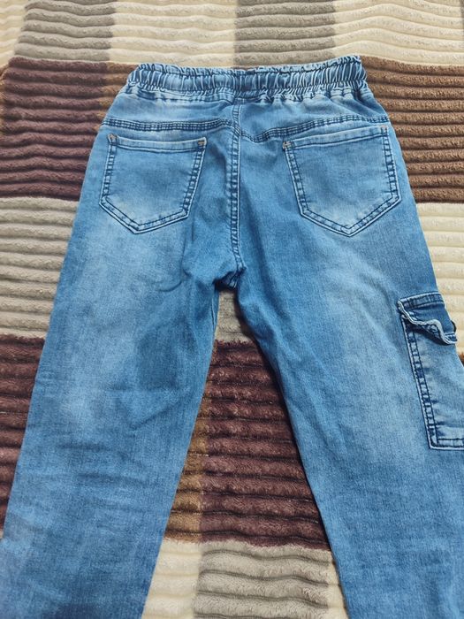 Джинси на хлопчика підлітка