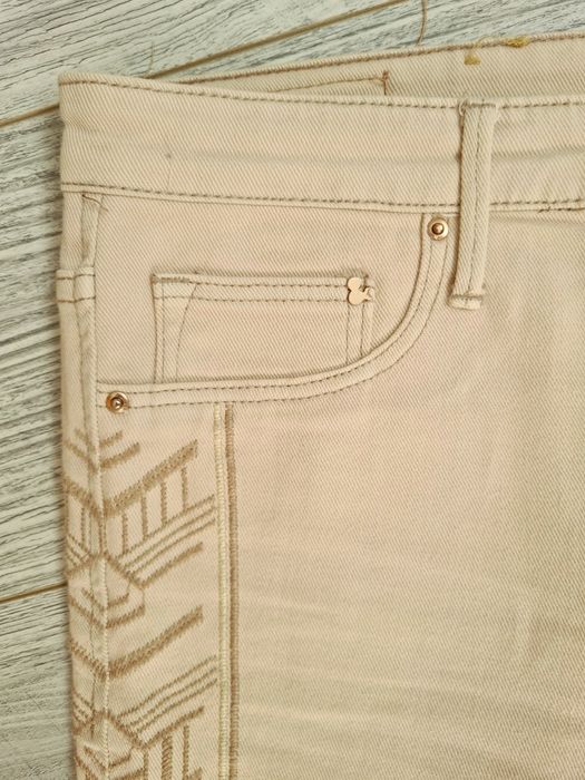 Spodnie z haftem H&M  & Denim 36/38