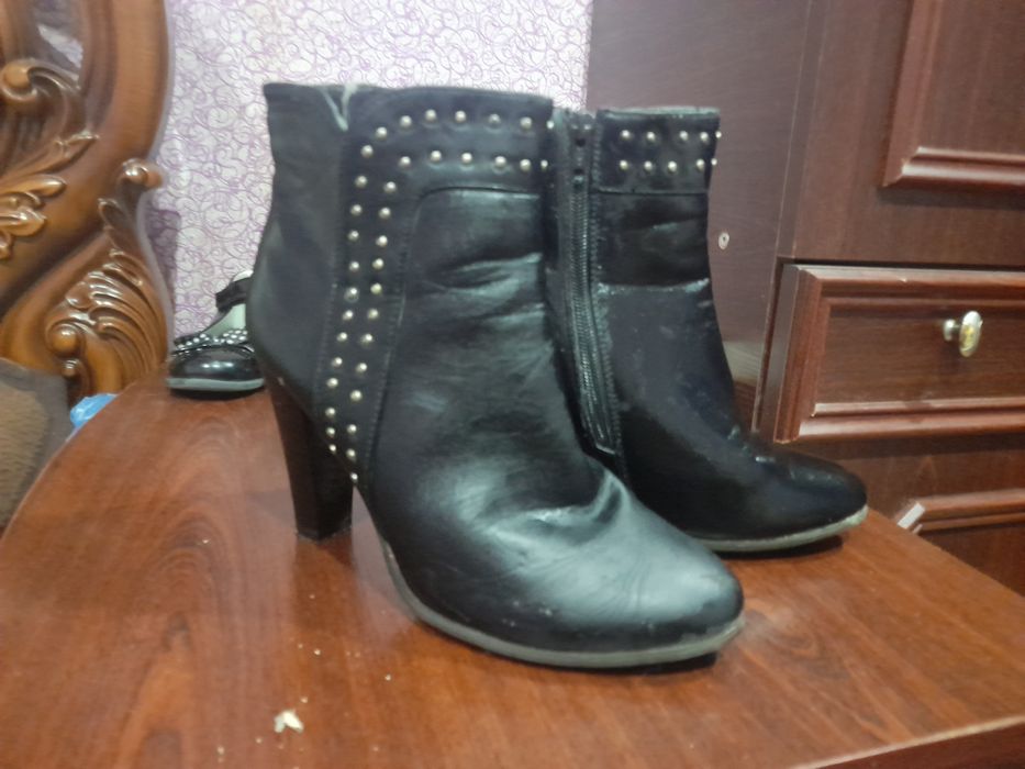 Жіночі осінні сапожки