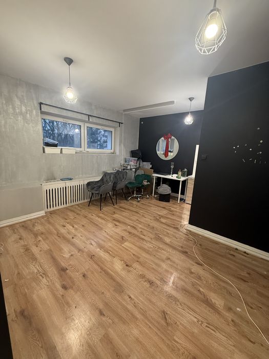 LOKAL POD KOSMETYKĘ. Chojny ul. Tuszyńska 130. Dostosowany