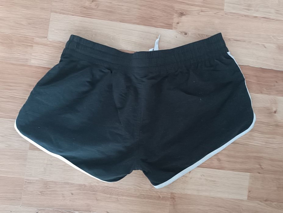 Spodenki do biegania nowe L 40