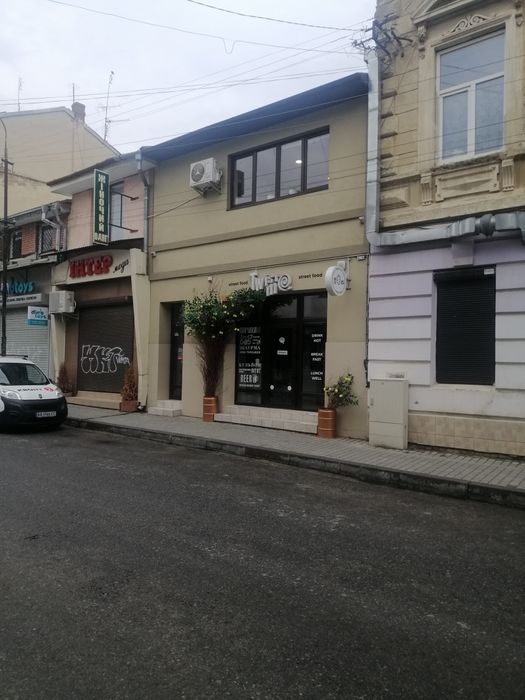 Оренда приміщення в центрі міста, 82кв м  вільного призначення.