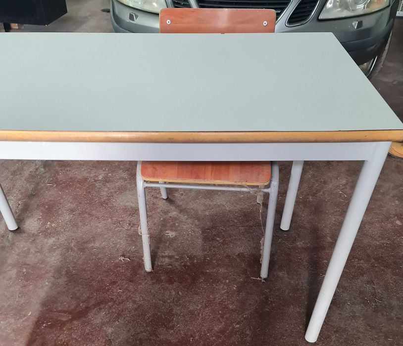 Vendo Diverso Material de Escritório