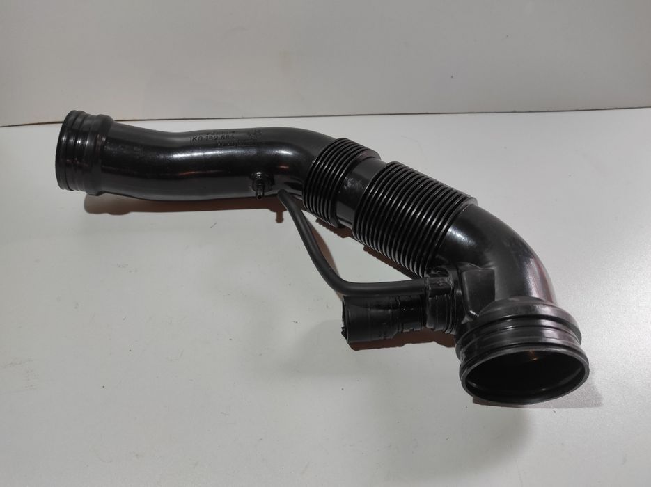 Патрубок фільтра дросельної заслонки Фольксваген ауді Сеат 1.6мпі