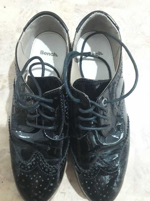 Лофери   лаковані " Bench ".