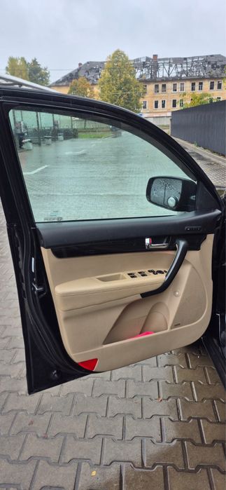 Продам Kia Sorento 2 2012 2.4 бензин