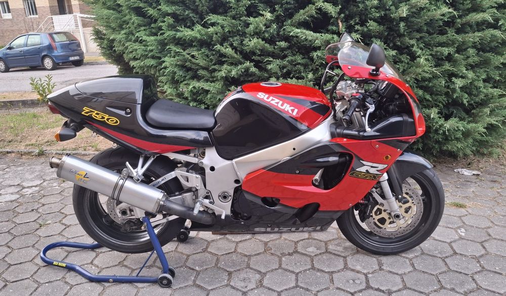 Suzuki  gsx r 750 W srad