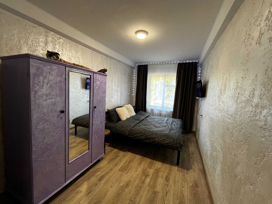 Подобово 1 поверх СВІТЛА посуточно квартира Слов'янськ