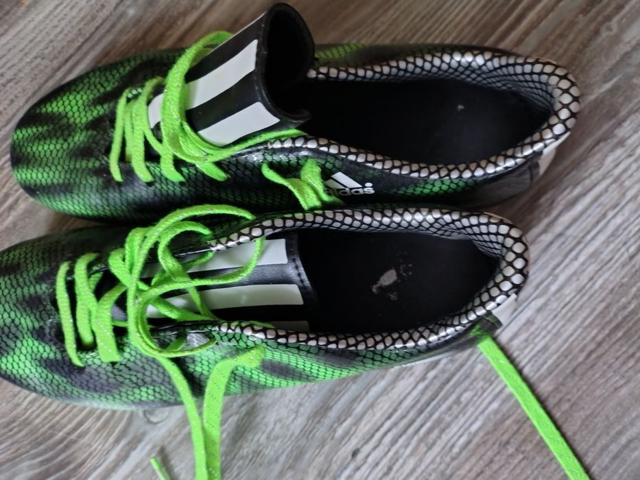 Buty piłkarskie Adidas F10 Fg B35993 korki rozmiar 40