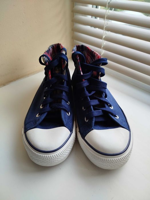 Кеди унісекс | 38 розмір | спортивне взуття | кросівки |