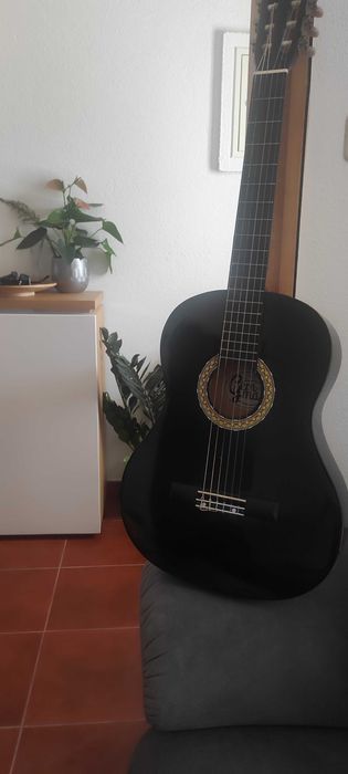 Guitarra clássica como nova
