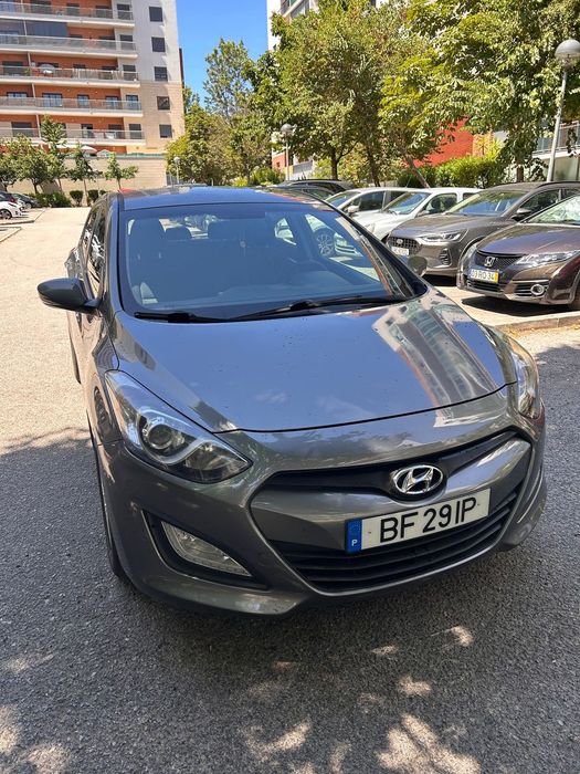Hyundai i30 blue 1.6 CRDi Style