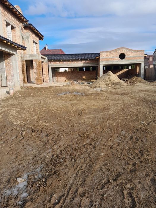 Будівельні роботи будь-якої складності.