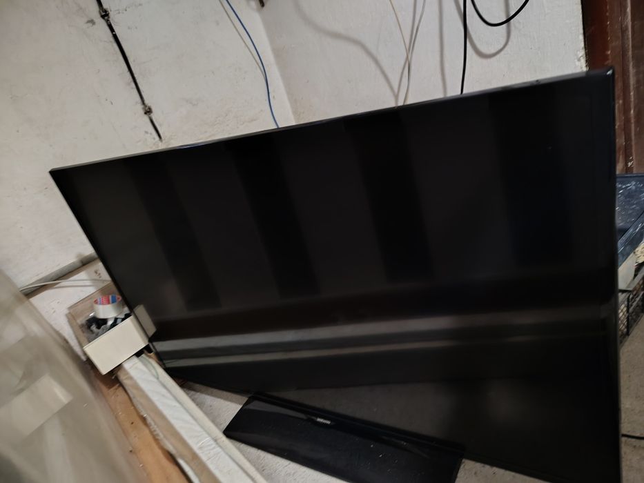 Telewizor Samsung uszkodzony