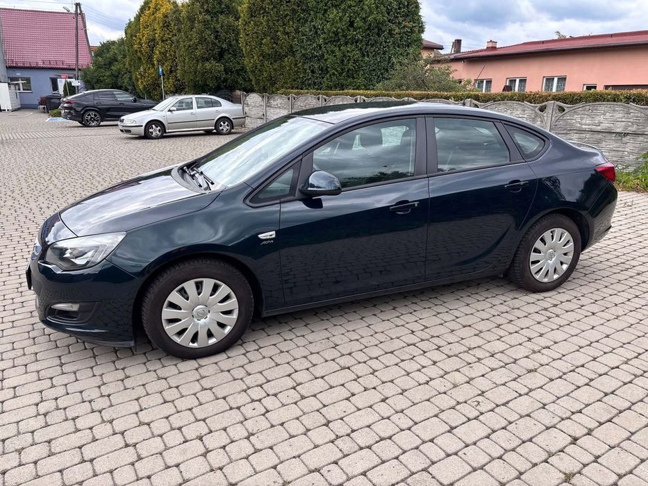Opel Astra Opel Astra IV J 2013r. Zadbany, 2 właściciel, Polski salon.