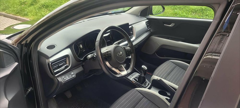 Kia Stonic garażowana