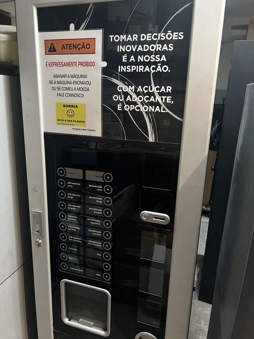 2 maquinas de cafe vending