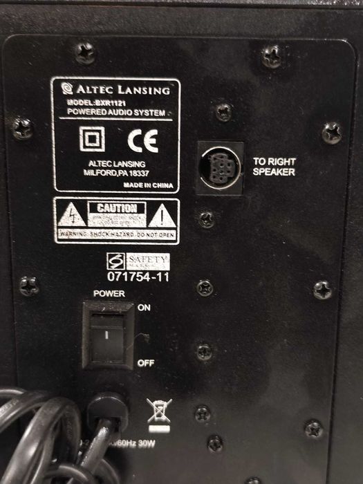 2 Subwoofer e 1 Coluna de som