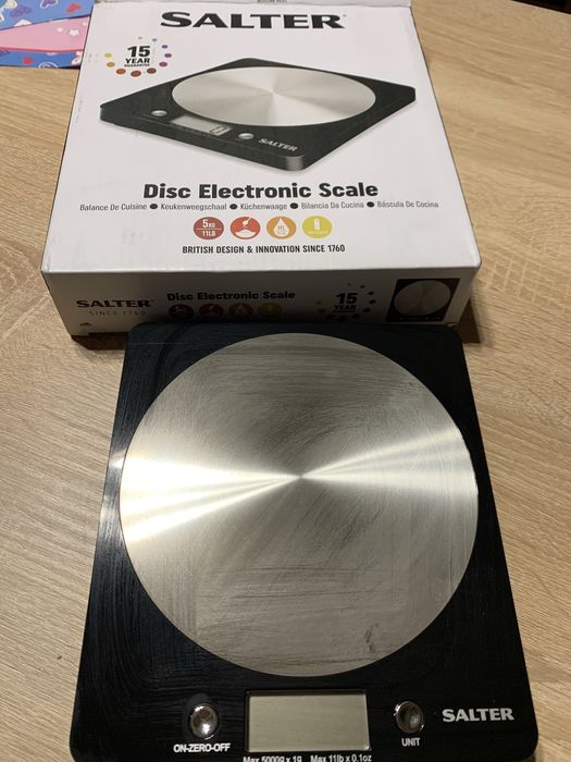 електронна дискова кухонна вага Salter 1036 BKSSDR.