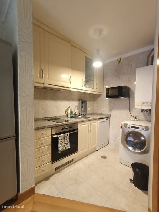 Apartamento T1 Com Garagem - Hospital São João E Pólo Universitário