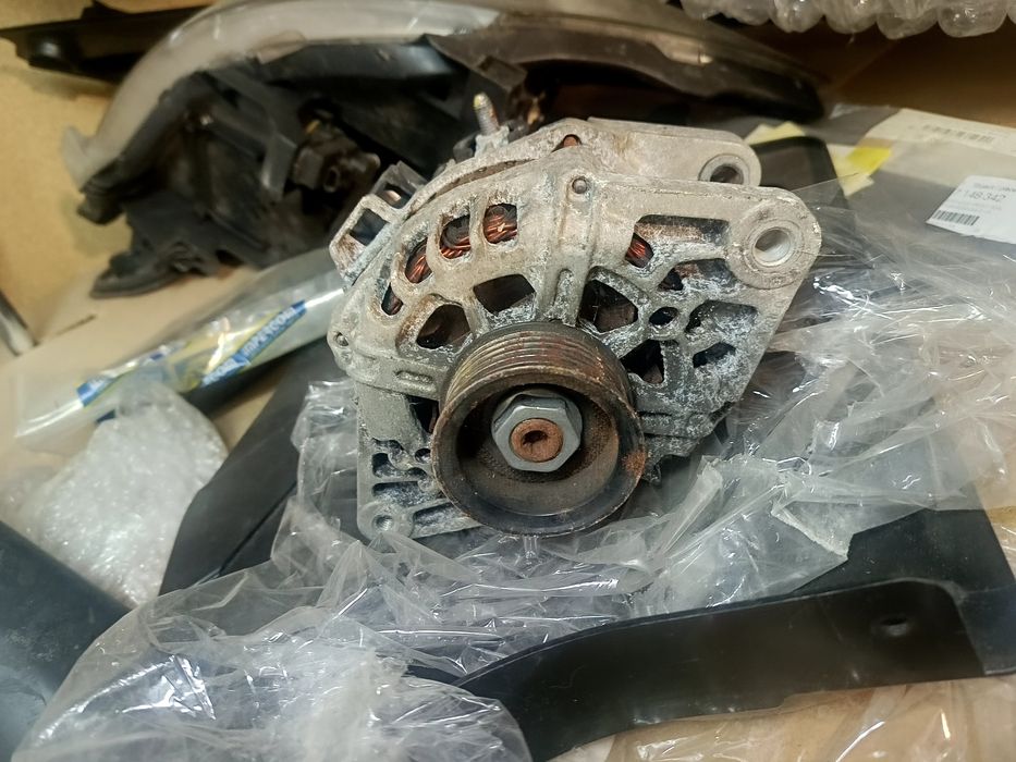 Генератор бу 2655447 Valeo Hyundai Hyundai Elantra Hyundai i20 Hyundai