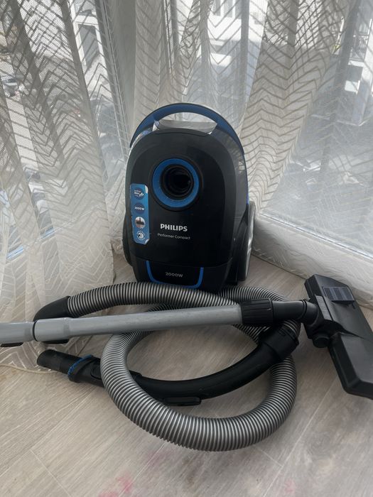 Пилосос Philips Performer Compact 2000W