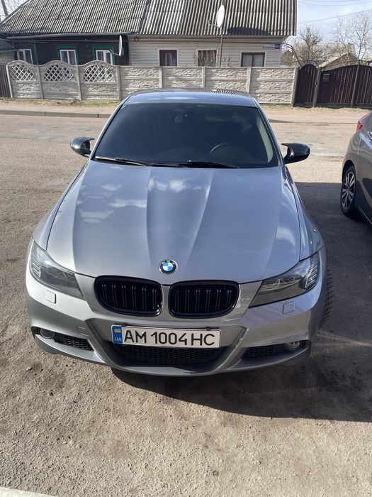 BMW E90 2012 рік БМВ Е90