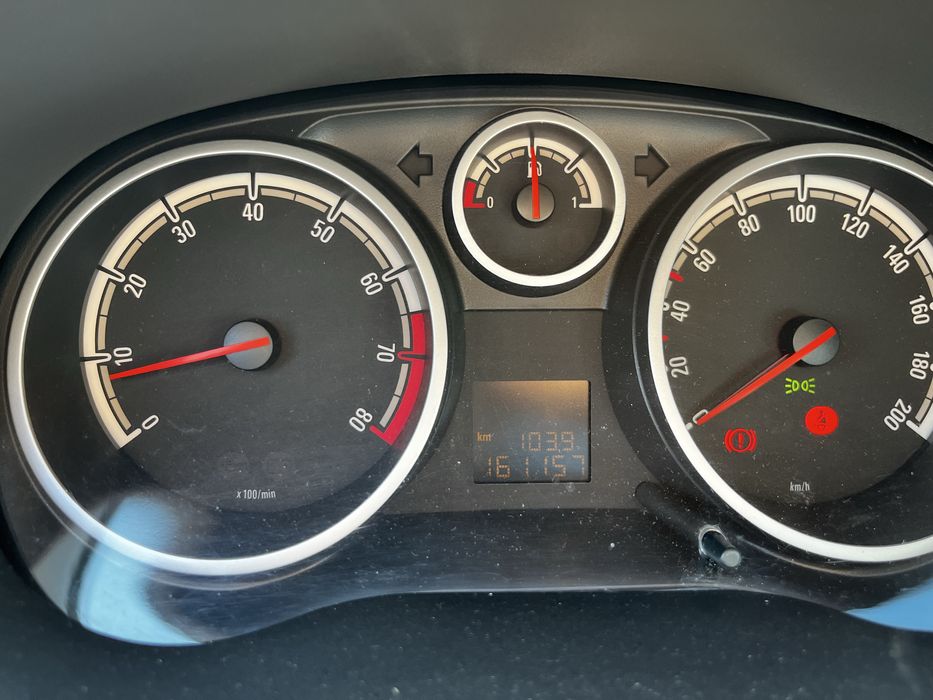 Opel Corsa  1.4 benzyna