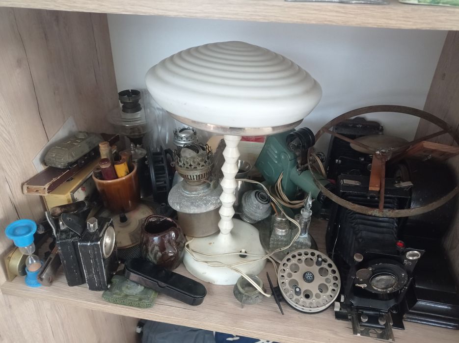 Старовині речі для колекції.