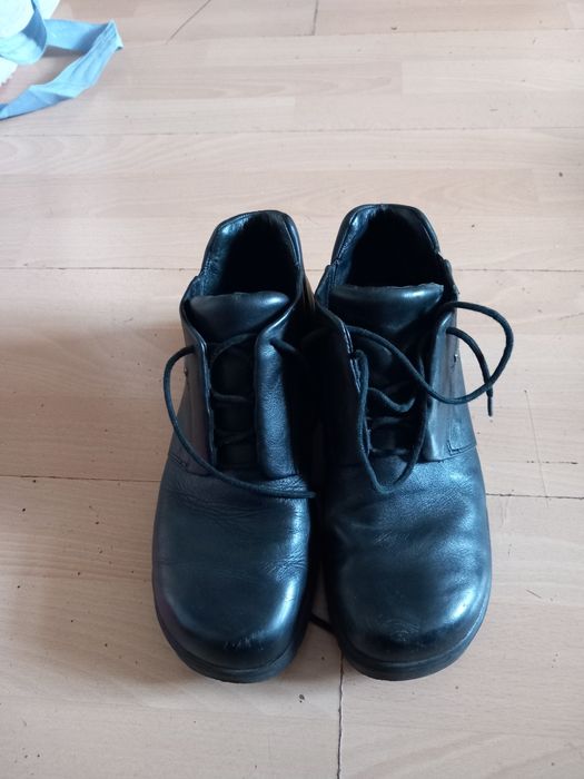 Półbuty damskie firmy Clarks rozmiar 38