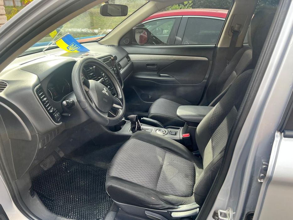 Mitsubishi outlander
