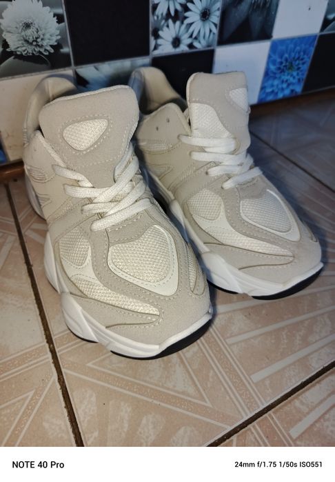 Sportowe buty NB